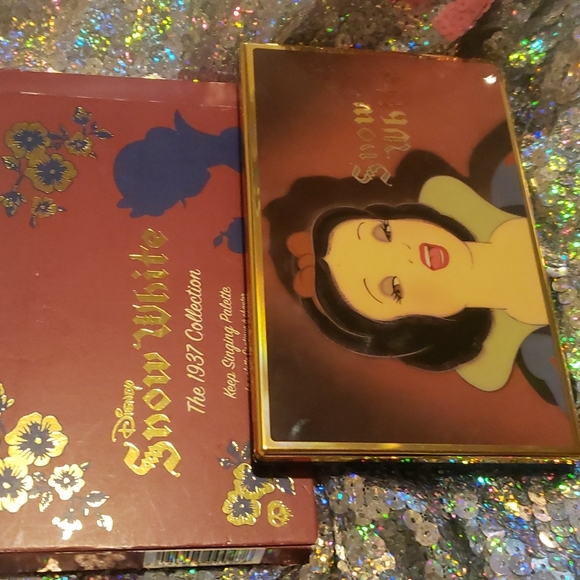 🌟2x HP🌟KEEP SINGING Besame x Snow White DISCONTINUED Eye Palette NWT - Picture 6 of 8